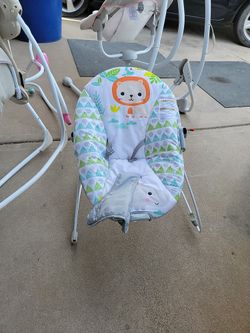 Baby Bassinet And Swing All Great Conditions My Baby Girl Is Just Outgrown These