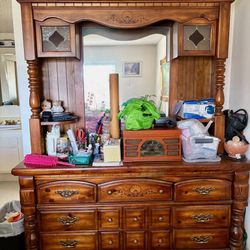 Bedroom Hutch With Mirror 