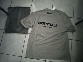 Essential t-shirt large runs like xl