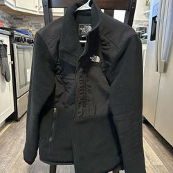 The North Face Men’s Jacket - Broken Zipper