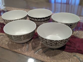 5 Medium size bowls/ moving sales