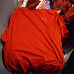 Red Under Armour Size XL