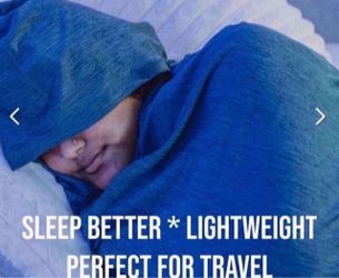 SideSleeper Pro Air pillow with pillowcase