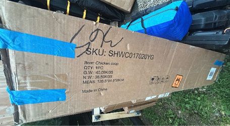 Chicken Coop in Box