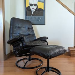 Vintage Black Ekornes Stressless Style Faux Leather Lounge Chair Recliner & Ottoman by Chairworks
