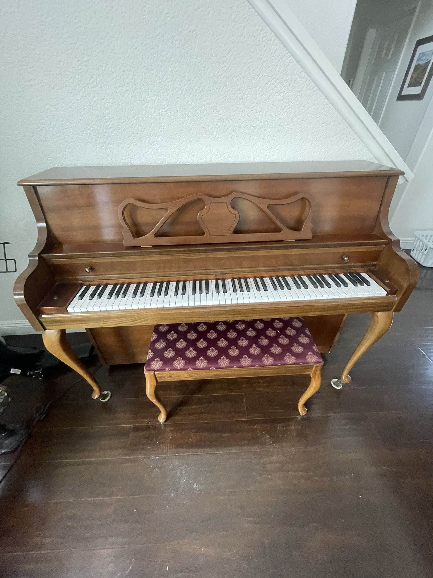 WW Kimball Piano