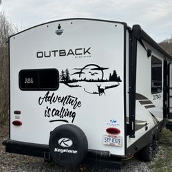 2022 Keystone Outback Ultra Light  For Sale Only Sleep In 7 Times Excellent Condition 