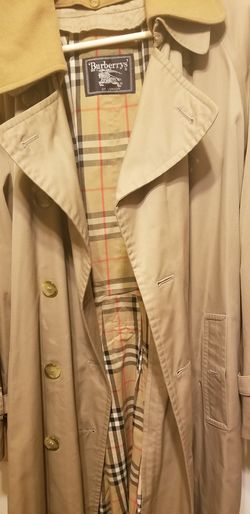 Burberry trenchcoat