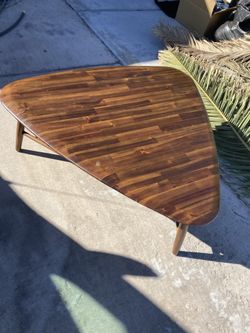 Amazing Guitar Pick Shaped Table (vintage?)