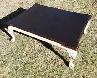 Nice Large Solid Wood Cocktail Table With Carved Legs MUST PICK UP BY TUES  6/17/25