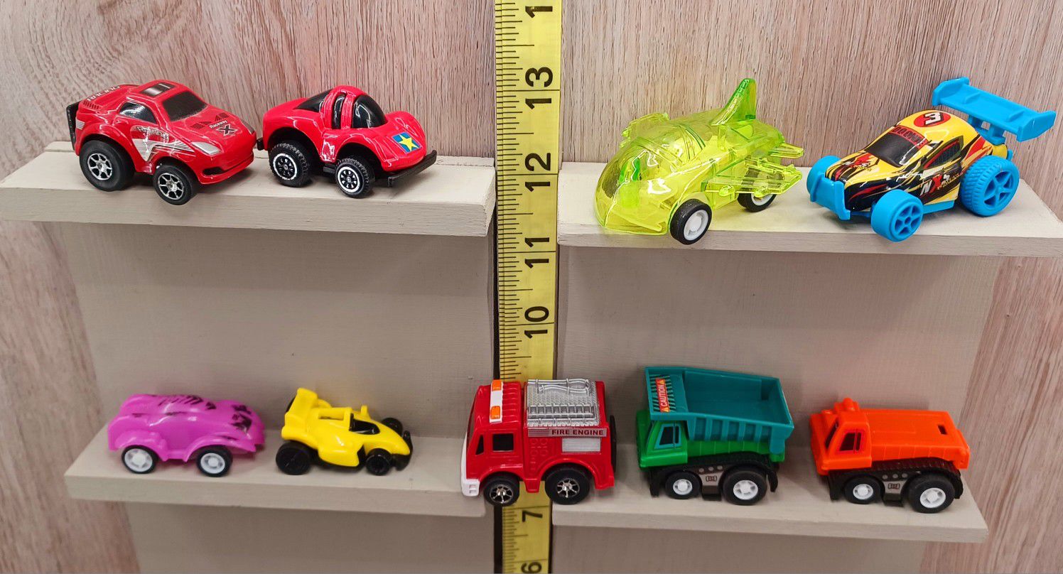 ***Pending Pick Up ***Little Pull & Go Toy Car Lot