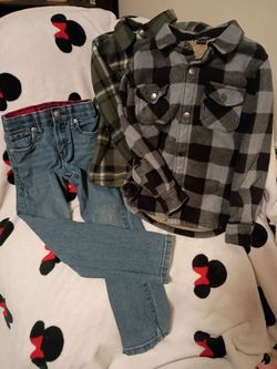 BOYS LEVI'S BLUE JEANS AND TWO EDDIE BAUER LINED FLANNELS SIZE 7