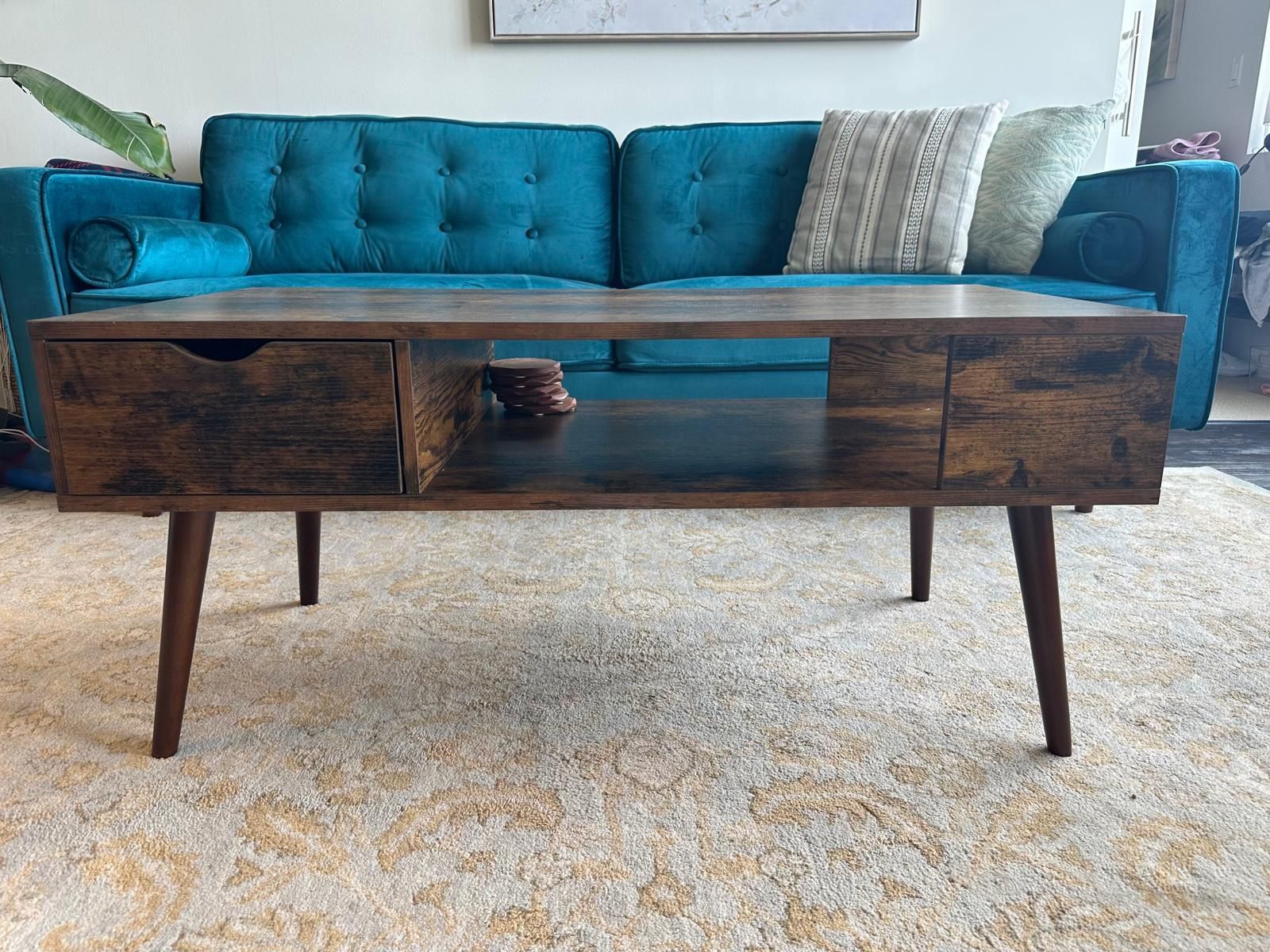 Coffee Table With Storage In Excellent Condition