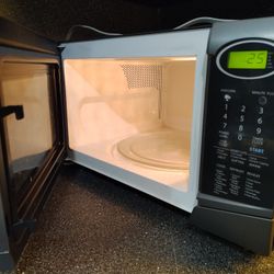 Microwave 1100 Watts 