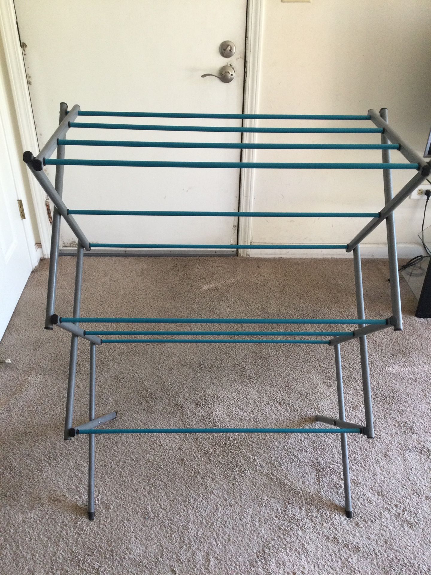 clothes drying rack