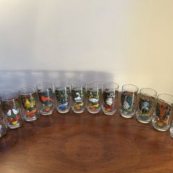 Vintage Anchor Hocking 12 Days of Christmas Tumblers - great condition
