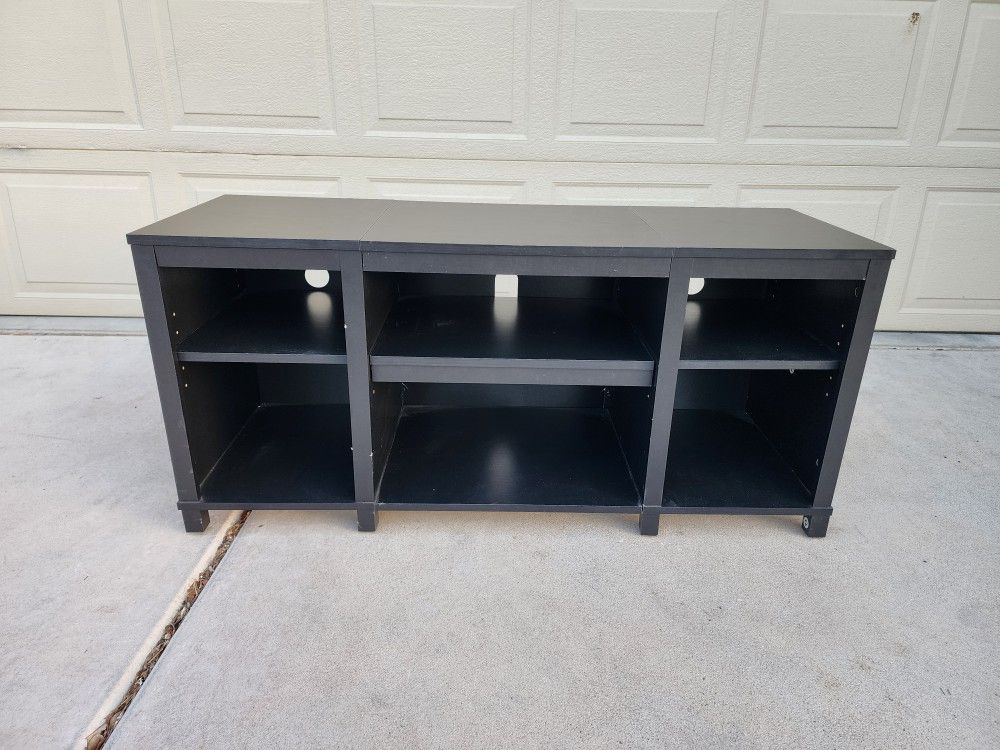 Wooden Tv stand(FREE DELIVERY)((READ DESCRIPTION)