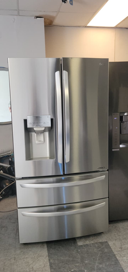LG 4‑Door French Door Fridge – Stainless, Ice & Water, Clean