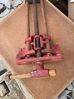 Wood vice clamshell
