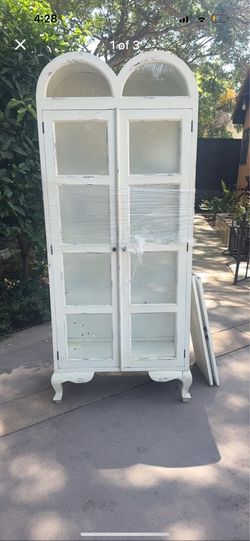 White vintage shabby chic glass door cabinet