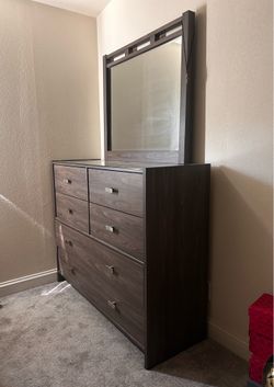 6 Drawer Dresser with Mirror