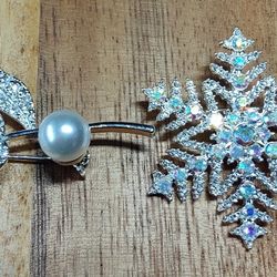 Like New Anne Klein Brooches