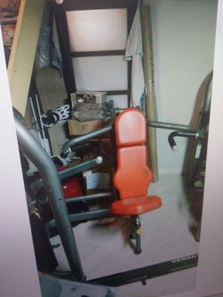 Matrix Shoulder Press Weight Station Machine Workout Fitness