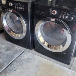 Fridgeaire Washer and Gas Dryer