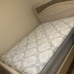 Like New: Royal Matters And Box Spring $600 OBO
