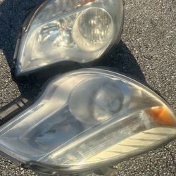 2010 Chevy Equinox Headlights 