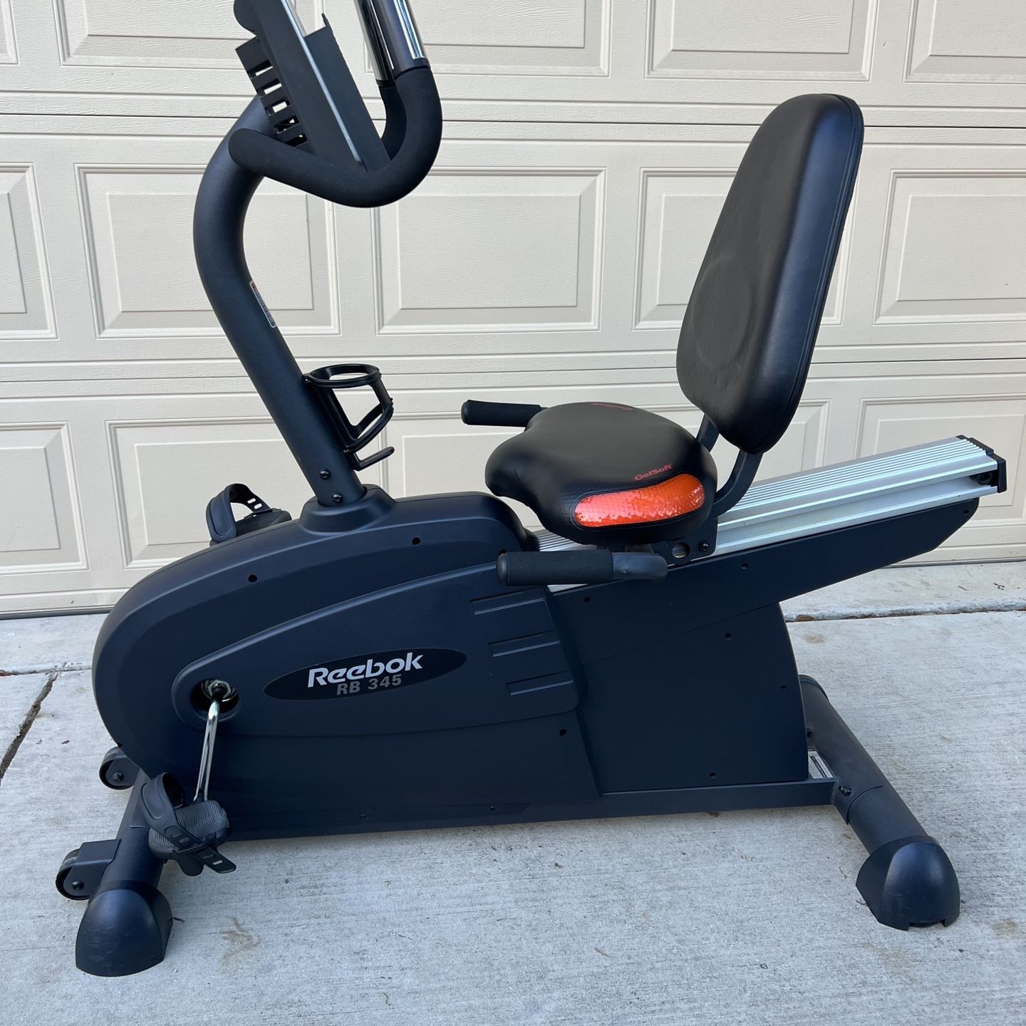 Reebok RB 345 Recumbent Exercise Bike for Sale in San Antonio TX OfferUp