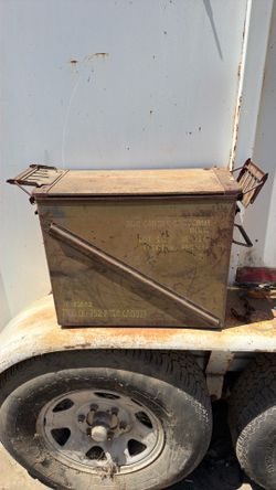 Military Surplus 20mm Steel Ammo Can / Storage Box – Heavy Duty – Vintage