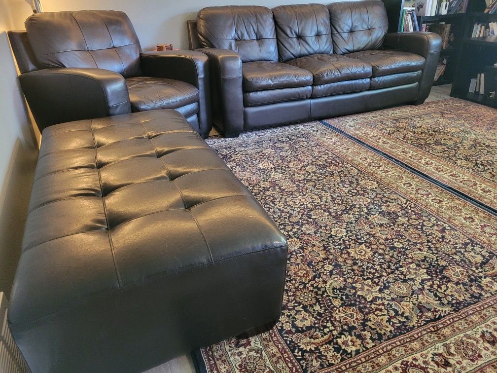 Couch full sat