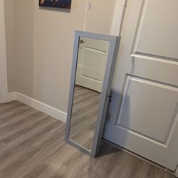 Jewelry Organizer (Over The Door)