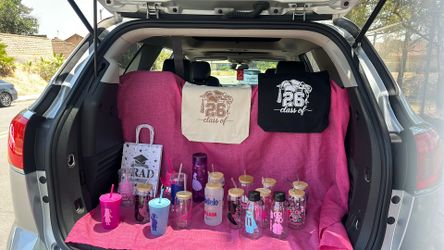 Graduation gifts personalized, totes, cups