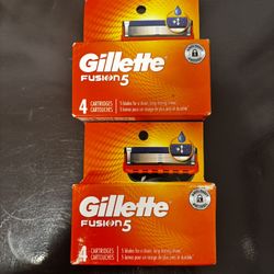 2 NEW GILLETTE FUSION 5 RAZORS