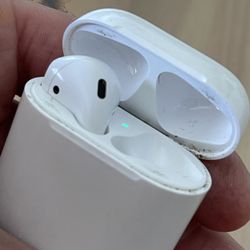 AirPods 