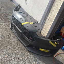 Ford Focus ST Front Bumper 