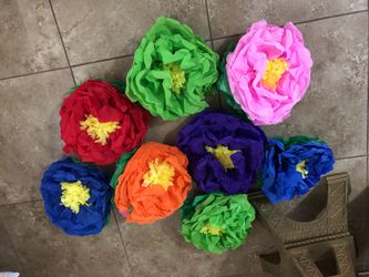 Fiesta (Mexican) Paper Flowers for a backdrop for Sale in Chicago, IL -  OfferUp