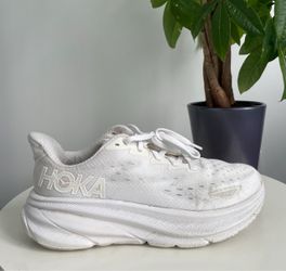 Women Size 8 Hoka One One Clifton 9 White Running Shoes
