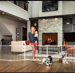 New extra wide Regalo baby gate