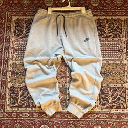 Nike Tech Fleece Joggers – Light Grey | Great Condition