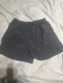 Old Navy Quick Dry Athletic Shorts – Men’s Small