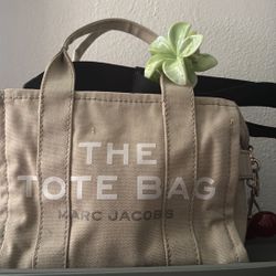 The Mini Tote Bag 💌