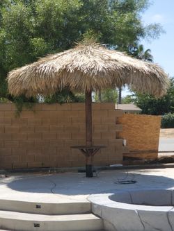 Palapa w table