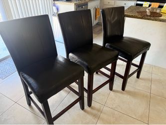 Set of 3 Counter-Height Bar Stools – $75 OBO ✨