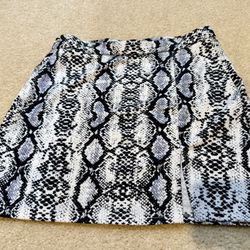 NEW Snake Print Skirt Woman’s Size Medium