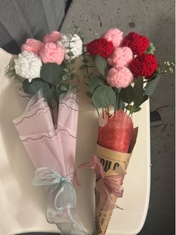 homemade crocheted roses bouquets!