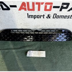 2023 - 2024 TOYOTA COROLLA HATCHBACK FRONT RADIATOR GRILLE OEM AY06668