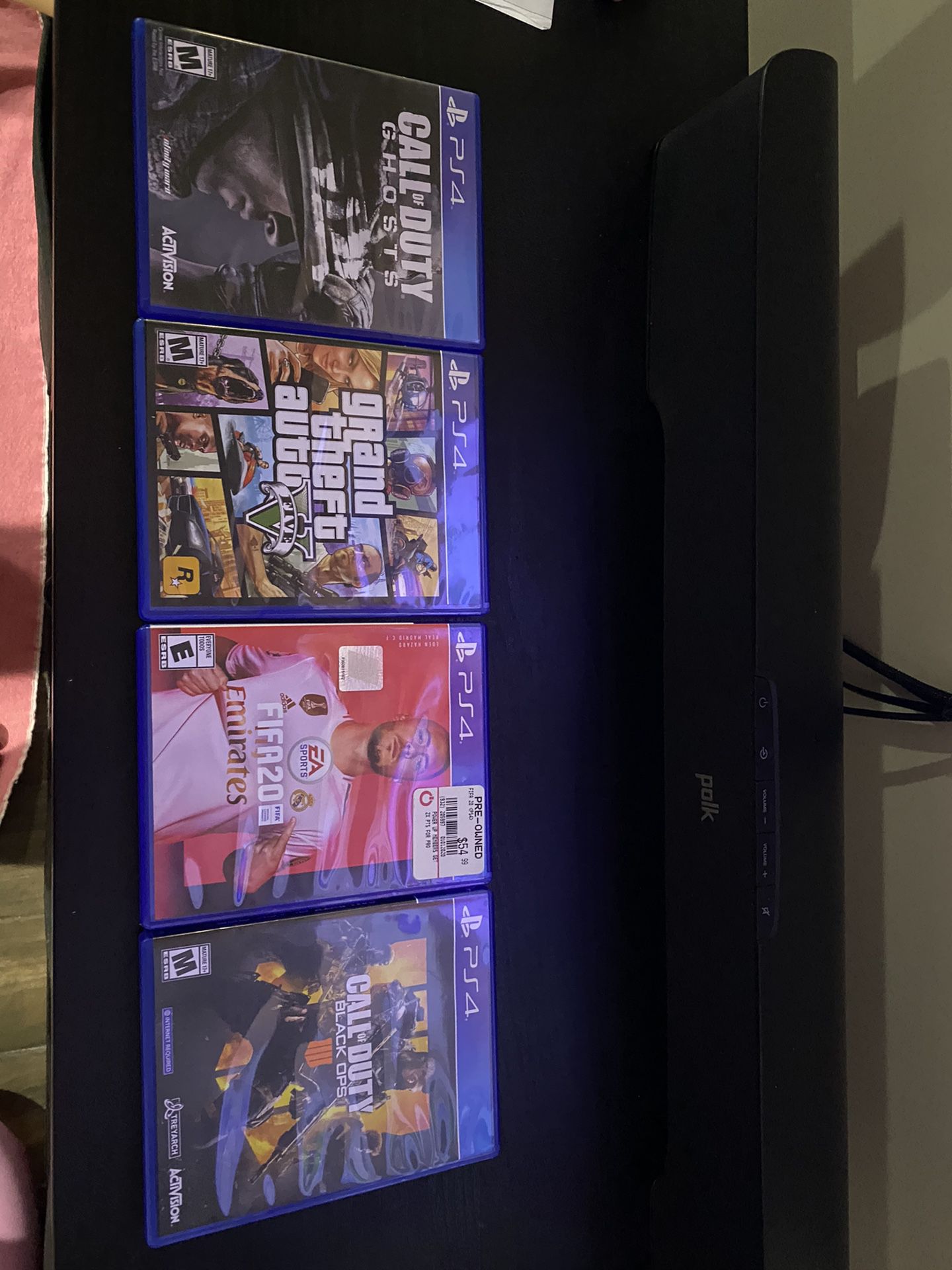 PlayStation 4 great condition!! 4 games 1 controller!!